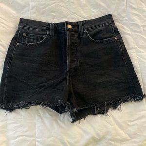 Denim Forum black jean shorts size 27